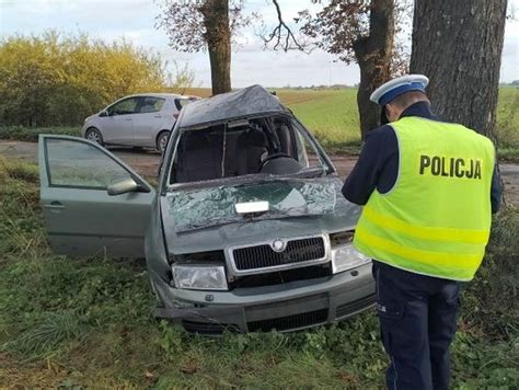 Apel o ostrożność Kobieta straciła panowanie nad autem i rozbiła się