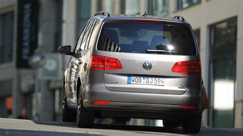 Vw Touran Tsi Ecofuel Im Test Familienvan Mit Erdgasantrieb Auto