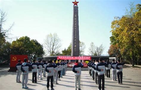 缅怀英烈祭忠魂 抚今追昔思奋进——巴中市职业中学开展清明祭英烈主题教育中国国情中国网