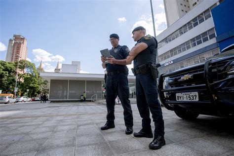 Novo Sistema De Estacionamento Rotativo Recebe Cadastros Nos