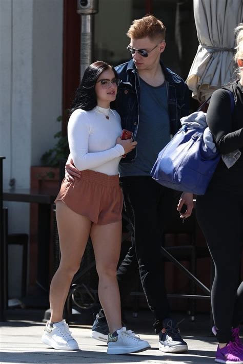 Ariel Winter Shorts Ariel Winter Style Midsize Outfits Look Body