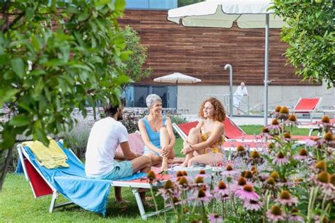 Sommertarif Tageskarte Therme mit Kästchen THERME WIEN