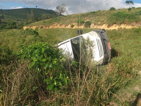 Van Escolar Tomba Na Zona Rural De Te Filo Otoni Sete Crian As Tiveram