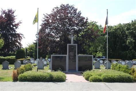 Waar Ligt Oorlogsmonument Begraafplaats Nevele Nevele Deinze