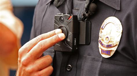 Police body cameras at protests raise privacy concerns - CNET