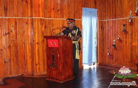 Signal Corps Colonel Commandant Visits 7 SLSC Camp Sri Lanka Army