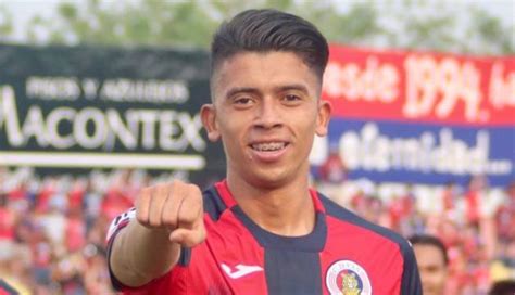 Otro Jugador Salvadoreño Militará En El Fútbol De Europa Diario El Mundo