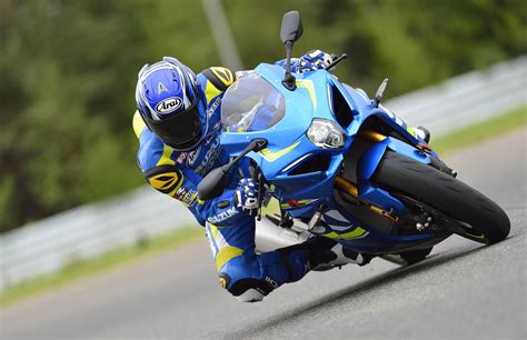 5 Things You Need To Know About The 2017 Suzuki GSX R1000