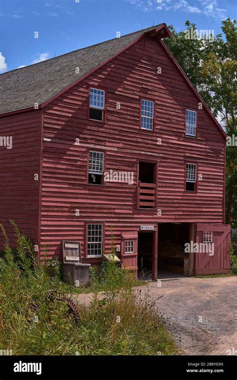 museum an open-air heritage in Toronto, Upper Canada Village, Old wooden buildings woollen ...