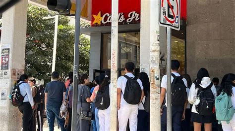 Abarrotan Carls Jr en Culiacán por promo de año bisiesto horarios y