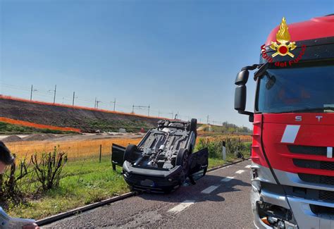 Maxi Incidente In A Tra Tre Auto Un Furgone E Due Tir Feriti E