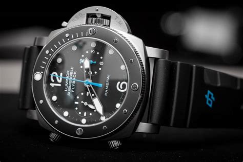 Hands On The Panerai Luminor Submersible 1950 3 Days Chrono Flyback