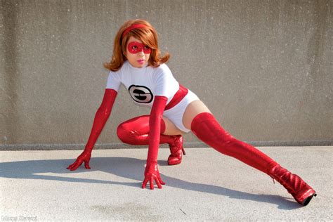 The Incredible Elastigirl By Momokurumi On Deviantart