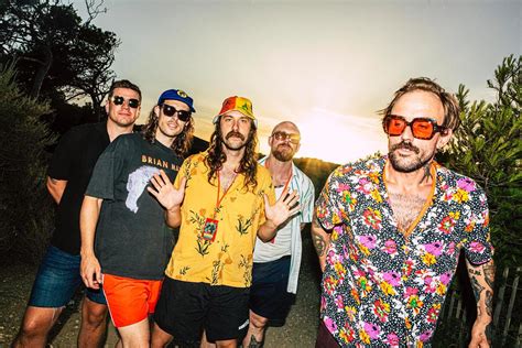 Warppresenta Entrevista Con Idles Entre Procesos Cat Rticos Y