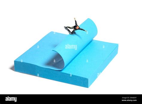 Creative Miniature People Toy Figure Photography Sticky Notes Installation A Men Skater