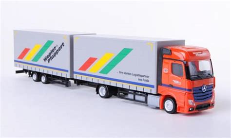 Miniature Mercedes Actros 1 87 Herpa Gigaspace Maersk Voiture