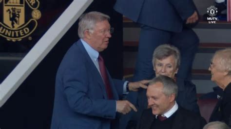 Sir Alex Ferguson Joins Man Utd First Team Stars At Fa Youth Cup Final