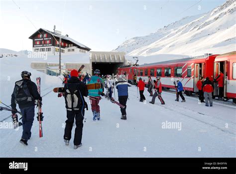 Matterhorn-Gotthard-Bahn train at Oberalppass, Swiss Alps Stock Photo - Alamy