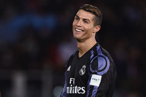 La insólita razón por la que Cristiano Ronaldo no utiliza botas negras