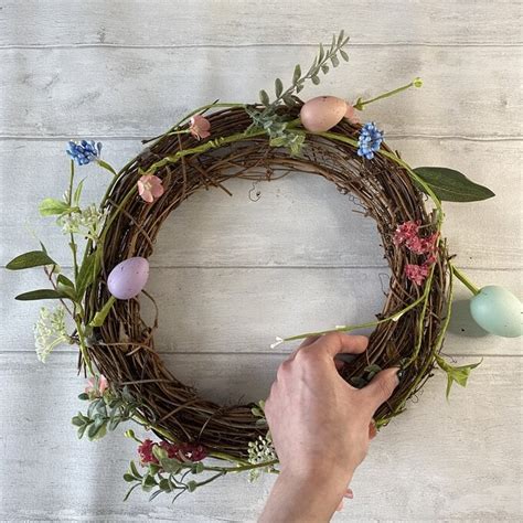 How To Make A Spring Egg Wreath Hobbycraft