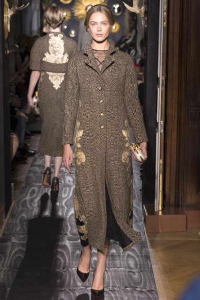 Sfilata Valentino Parigi Alta Moda Autunno Inverno Vogue