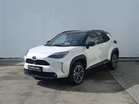 Toyota Yaris Cross 1 5 Hybrid E CVT 116k 4x4 Adventure CUV CUV