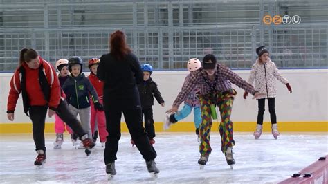 Hangulatos programokon vehettek részt a jeges sportok szerelmesei a