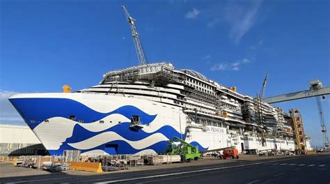 Italy Princess Cruises Floats Out First LNG Powered Ship AltFuels