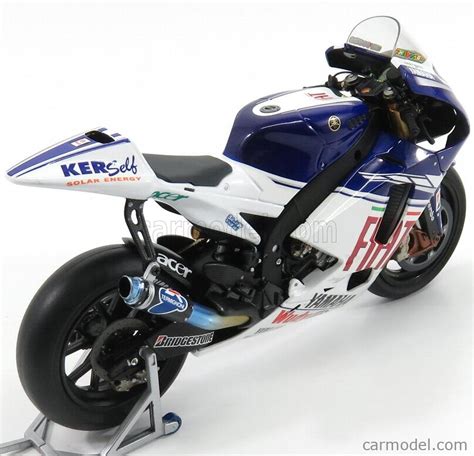 Minichamps Echelle Yamaha Yzr M Team Fiat N Motogp