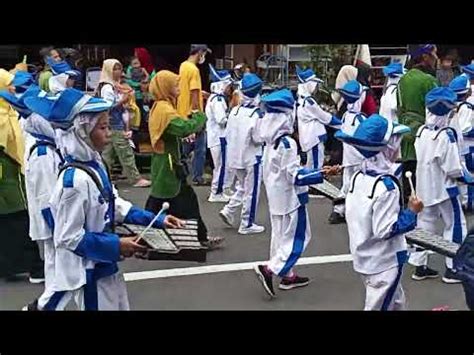 Marching Band MI Muhammadiyah Sedayu 1 Tulung YouTube