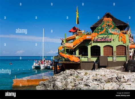 Hip strip montego bay hi-res stock photography and images - Alamy