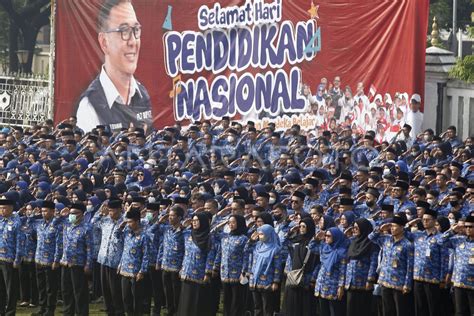 Peringatan Hari Pendidikan Nasional Di Bogor Antara Foto