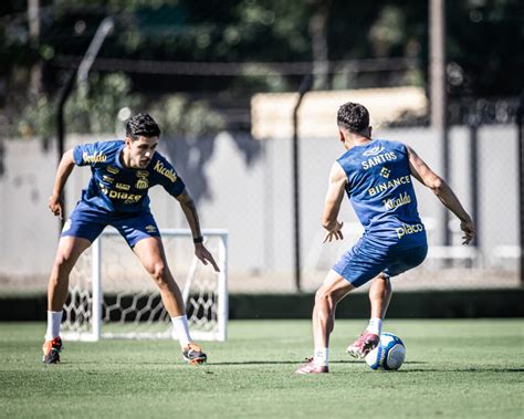 Escalação Carille comanda treino tático e esboça mudanças no Santos