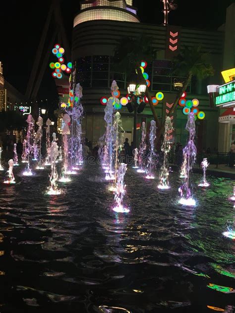 Las Vegas, Fountain Show at Bellagio Casino Editorial Stock Photo - Image of hotel, leisure ...