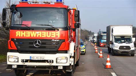 Fotos Walldorf Unfall Mit Zwei Lkw Zwischen Rastanlage Hockenheim