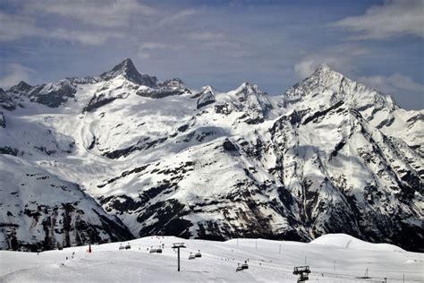 Zermatt Ski Resort, Switzerland | Deals & Packages - SkiBookings