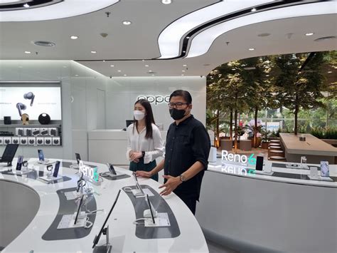 Modern Dan Lengkap Oppo Experience Store Hadir Di Kota Bandung