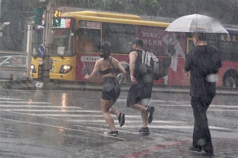 午後雷陣雨來襲！全台12縣市豪雨特報 台東南投發高溫警訊 上報 焦點