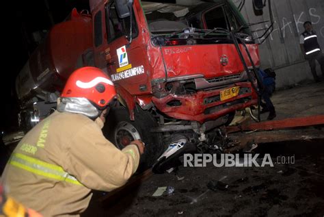 Dugaan Sementara Kecelakaan Maut Truk Tangki Pertamina Di Cibubur