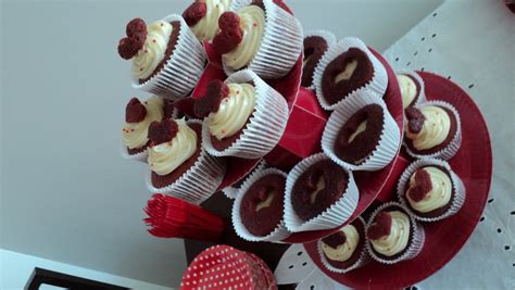 Gabriela Beber Bolos e Doces Personalizados Chá de Lingerie