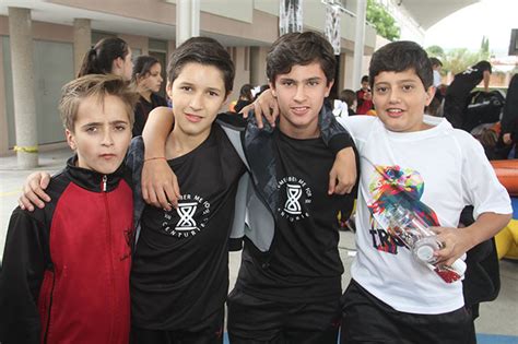 Estudiantes De Secundaria Elegir N Sociedad De Alumnos En El Colegio