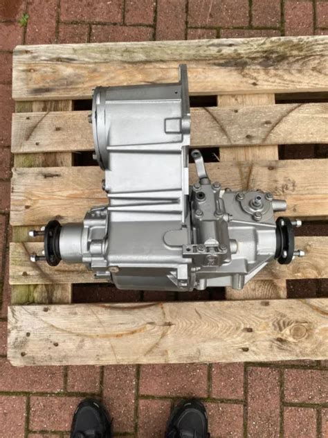 LAND ROVER DEFENDER TD5 Rebuilt LT230 Transfer Box 1 2 800 00