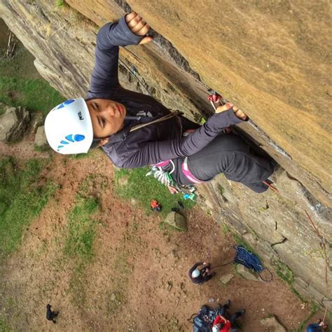 Peak District Climbing Courses | Gritstone Adventure Activities