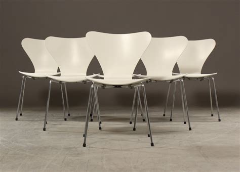 Arne Jacobsen Seks Syver Stole Model 3107 Auktionshuset