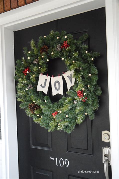 JOY Christmas Wreath - The Idea Room