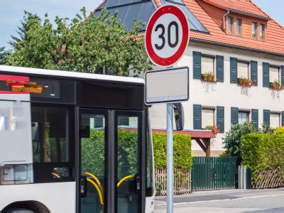 Initiative Freie Fahrt für den Bus Kein flächendeckendes Tempo 30