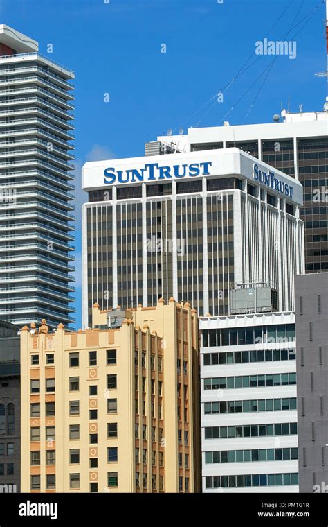 Suntrust bank hi-res stock photography and images - Alamy