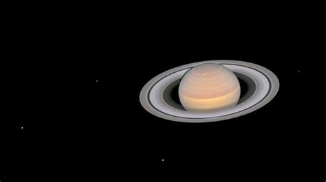 El Hubble Observa A Saturno Y Sus Lunas En Oposición Nasanet