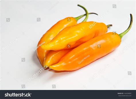 Im Genes De Aji Peruano Im Genes Fotos Y Vectores De Stock