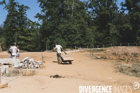 Guedelon La Construction D Un Chateau Fort Par Marif DERUFFI